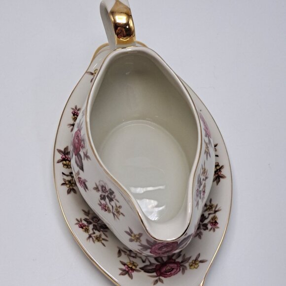 Occupied JAPAN MEITO NORLEANS Red Floral “Rosanne” Gravy Boat with Underplate - Picture 3 of 12